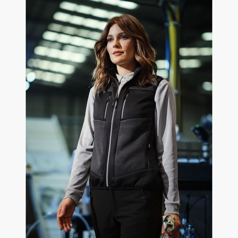 E-Volve Unisex Knit Effect Stretch Bodywarmer Thumbnail